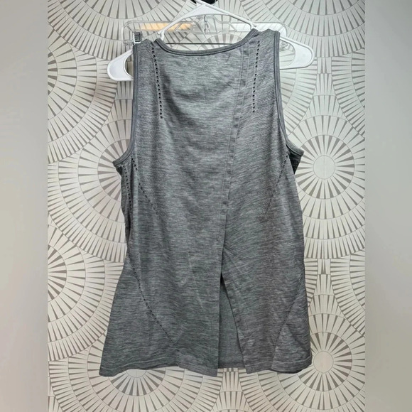 Athleta Foothill Heather Tank‎ Tank Grey Heather Size Medium - Picture 3 of 5